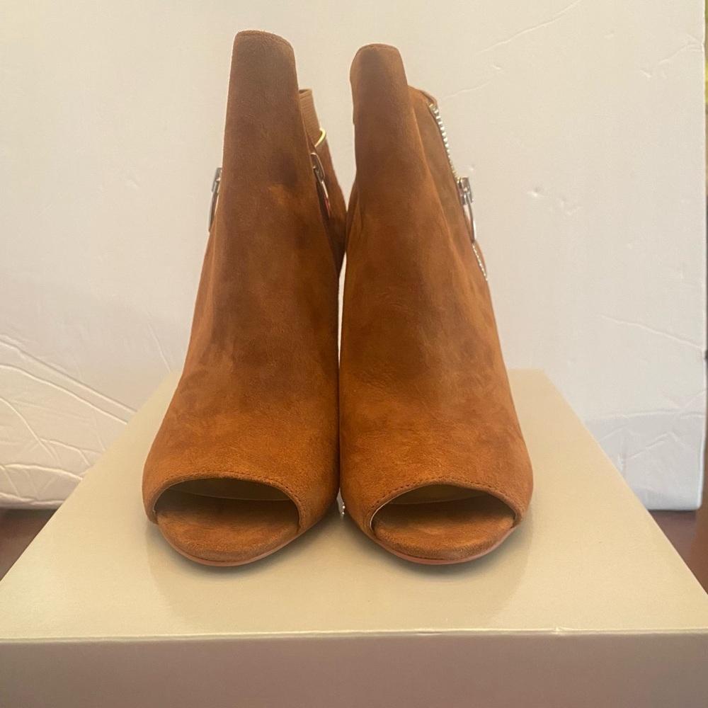Marc Fisher Serenity Tan Heeled Ankle Boots - Picture 3 of 5